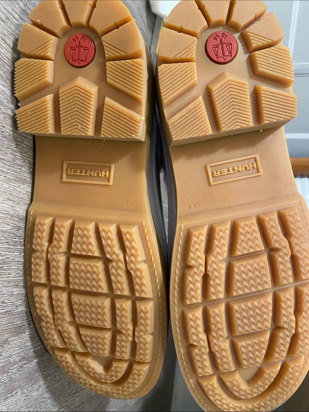HUNTER Chelsea Rain Boots, US size 8 - Picture 8 of 15